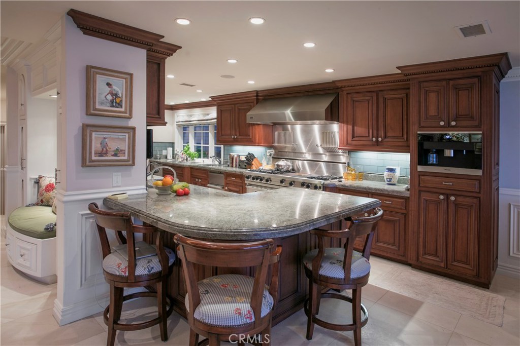 35841 Beach Road Dana Point, CA 92624 - Photo 9 of 33 BREAKFAST BAR