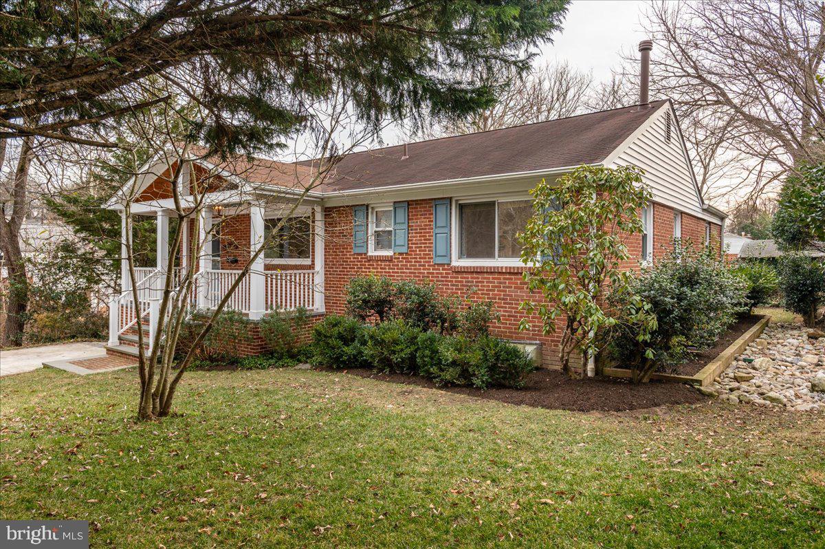 8606 Grubb Road Chevy Chase, MD 20815 - Photo 3 of 31