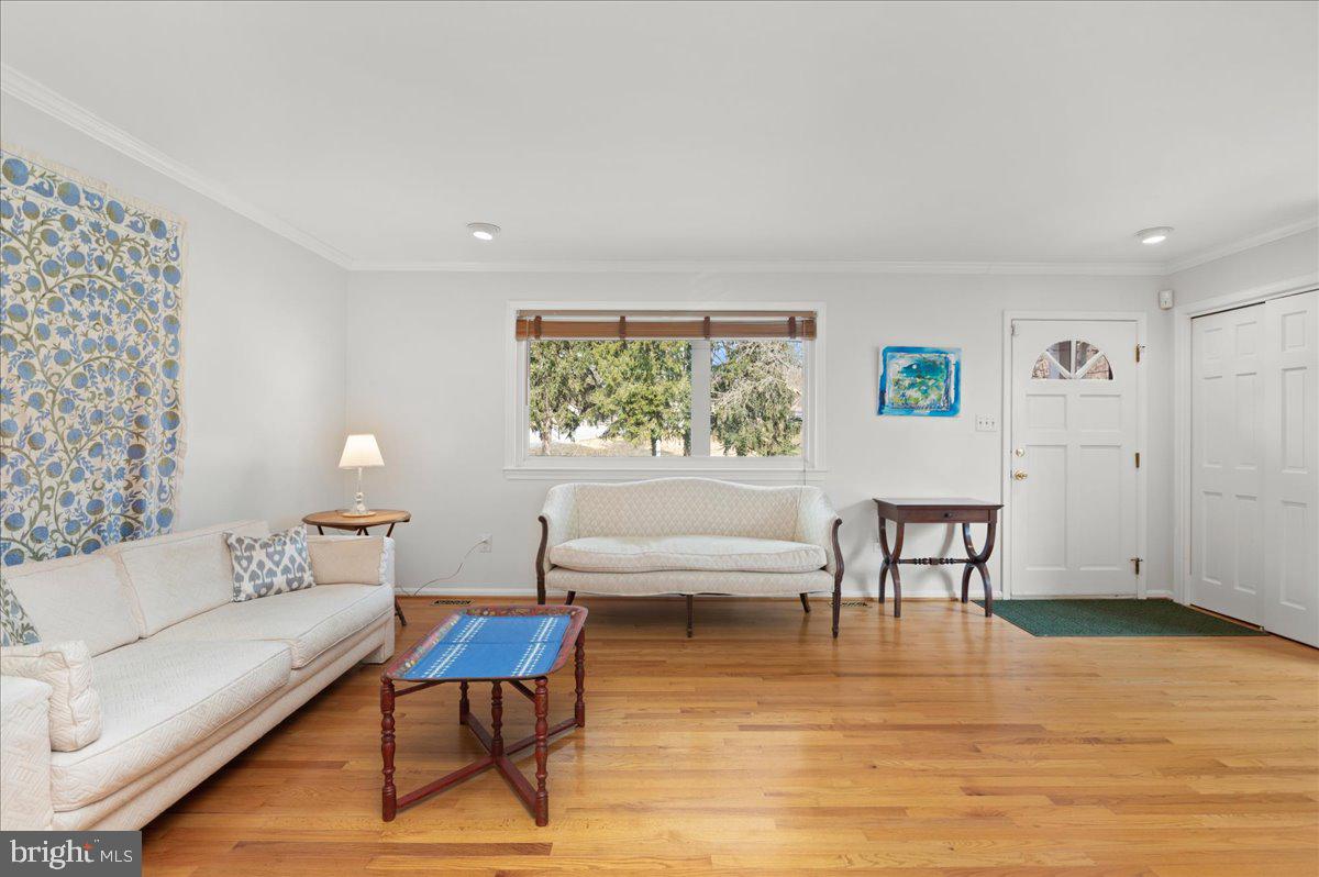 8606 Grubb Road Chevy Chase, MD 20815 - Photo 6 of 31