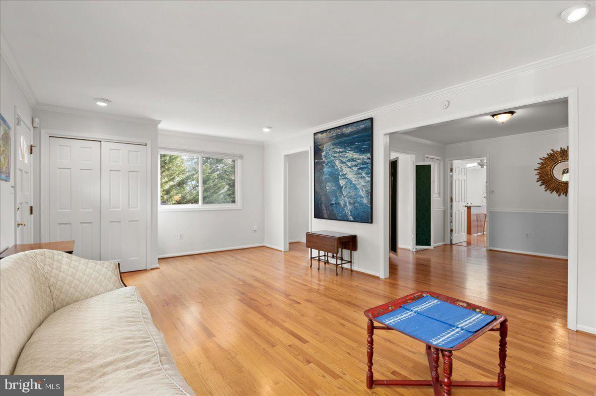 8606 Grubb Road Chevy Chase, MD 20815 - Photo 7 of 31