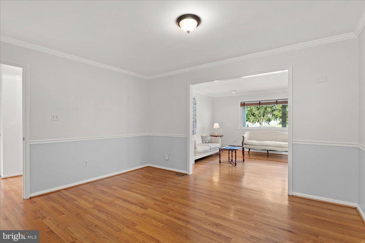 8606 Grubb Road Chevy Chase, MD 20815 - Photo 9 of 31