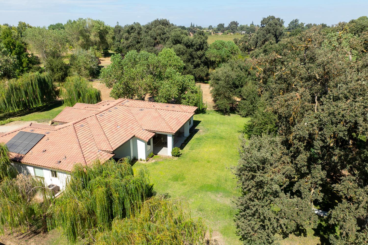1316 Trails Way Modesto, CA 95357 - Photo 5 of 66 Gallery Image 5