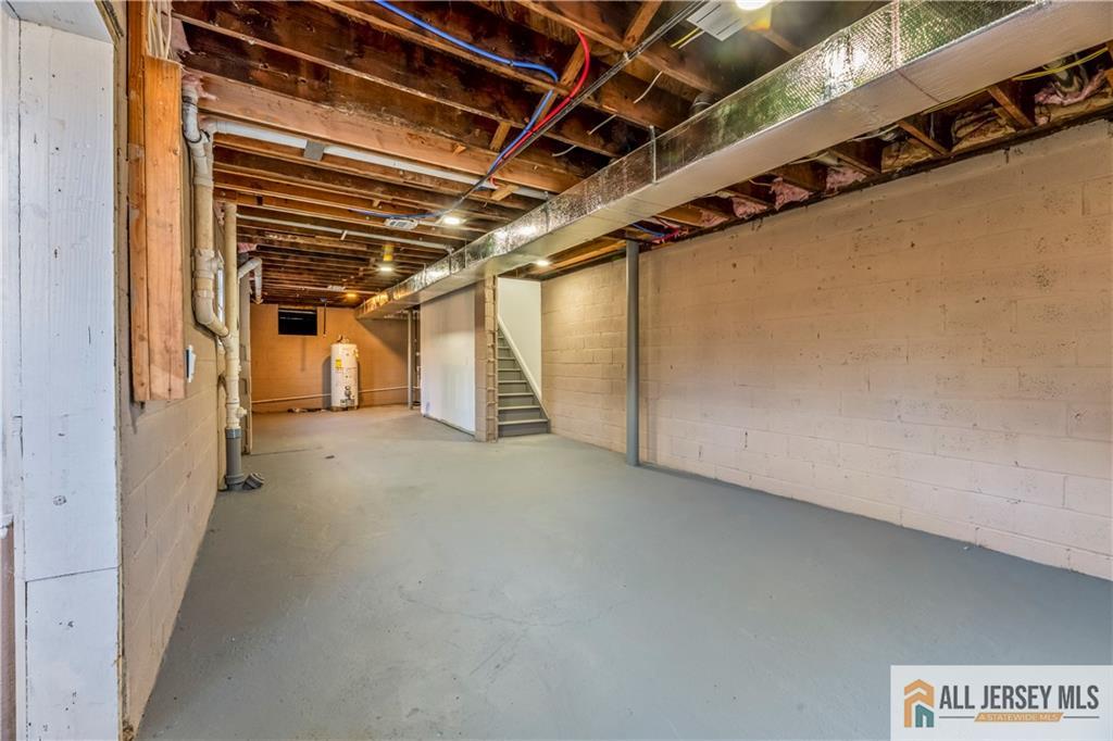 28 King George Road Warren, NJ 07059 - Photo 48 of 63 a view of small space