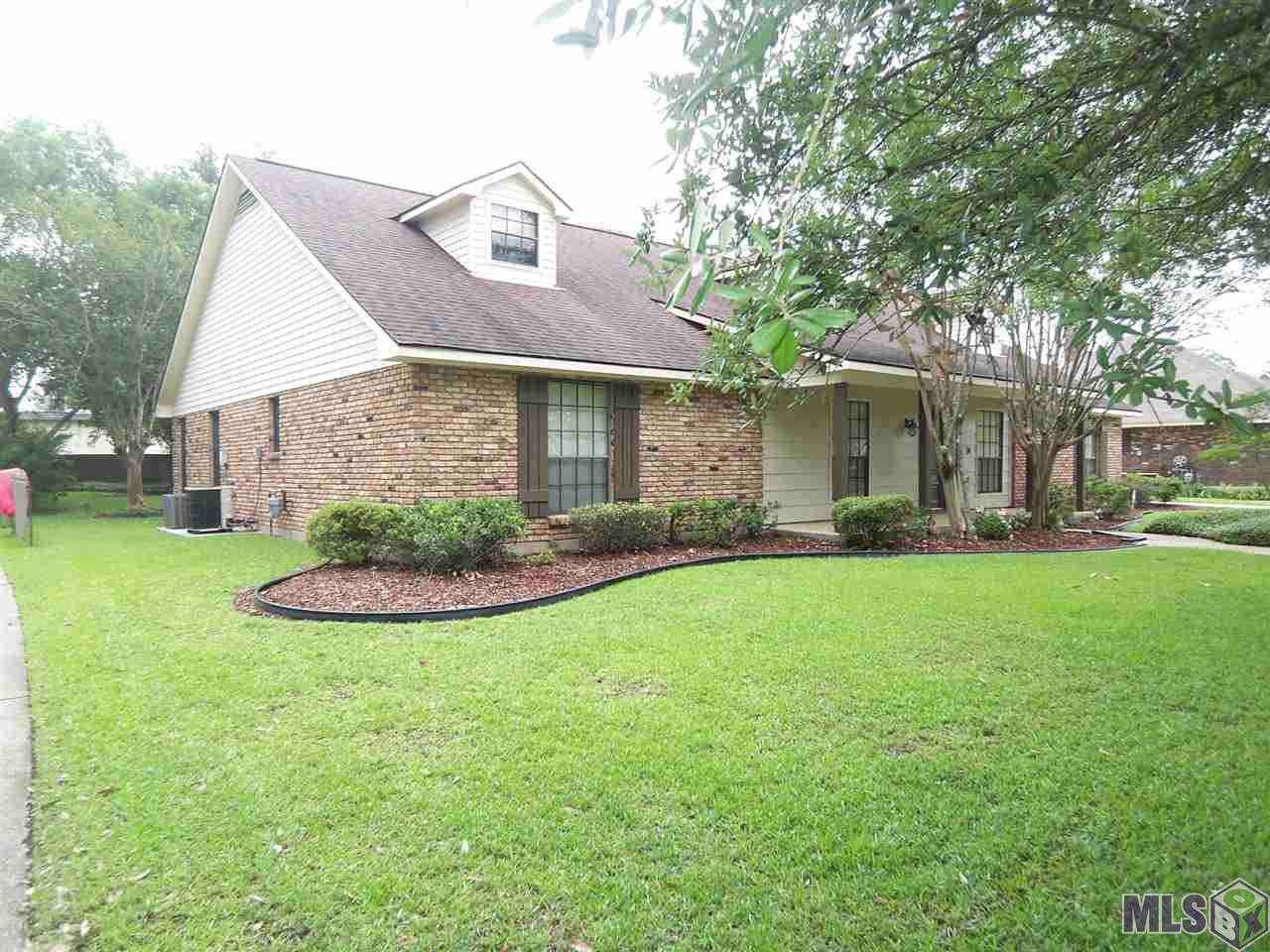 11942 Lake Lery Avenue Baton Rouge, LA 70816 - Photo 3 of 30