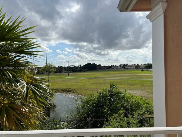 $2,300 | 17630 Northwest 73rd Avenue, Unit 2034, Hialeah, FL 33015