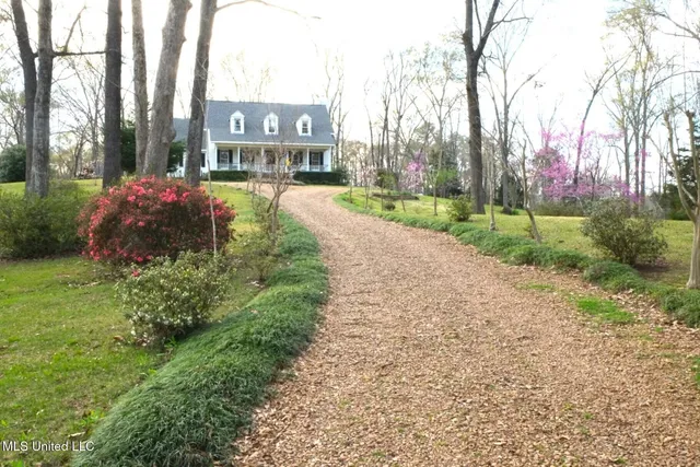$495,000 | 153 Dunbar Road, Natchez, MS 39120