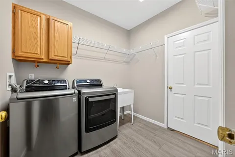 $475,000 | 2338 Downey Terrace Drive, Ellisville, MO 63011