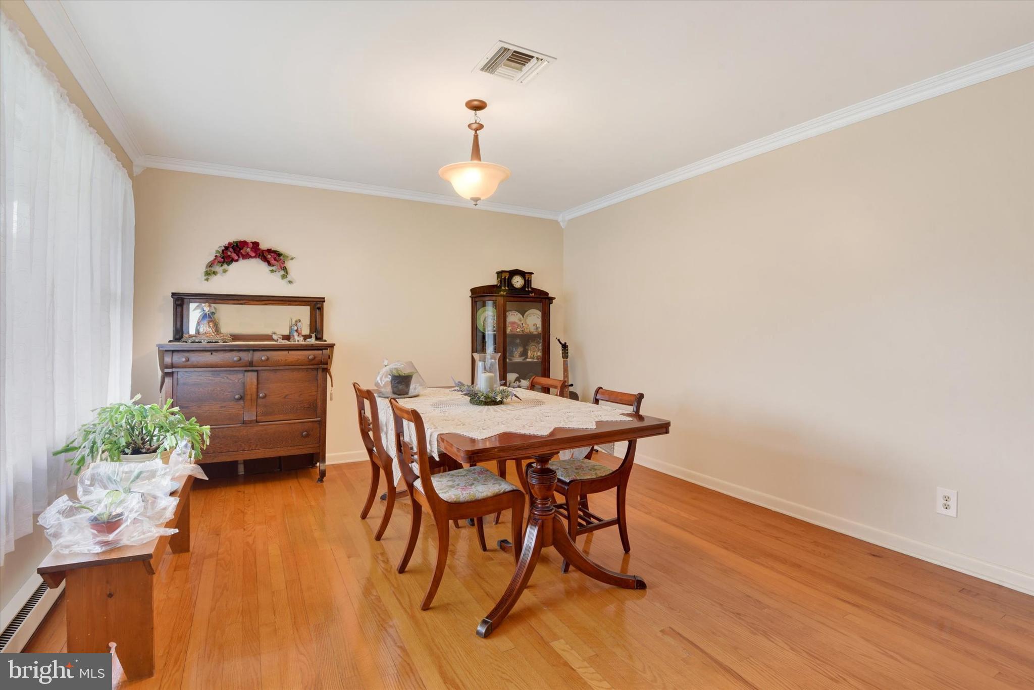 1122 Cedarbrook Road Hampstead, MD 21074 - Photo 5 of 31 Gallery Image 5