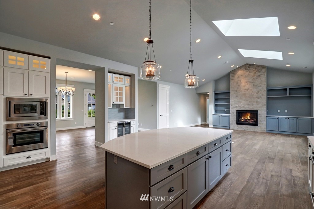 301 Caspers Street Edmonds, WA 98020 - Photo 8 of 25 Gallery Image 8