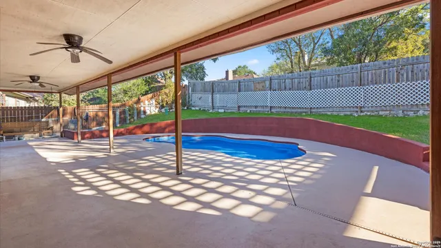 a view of a tennis court
