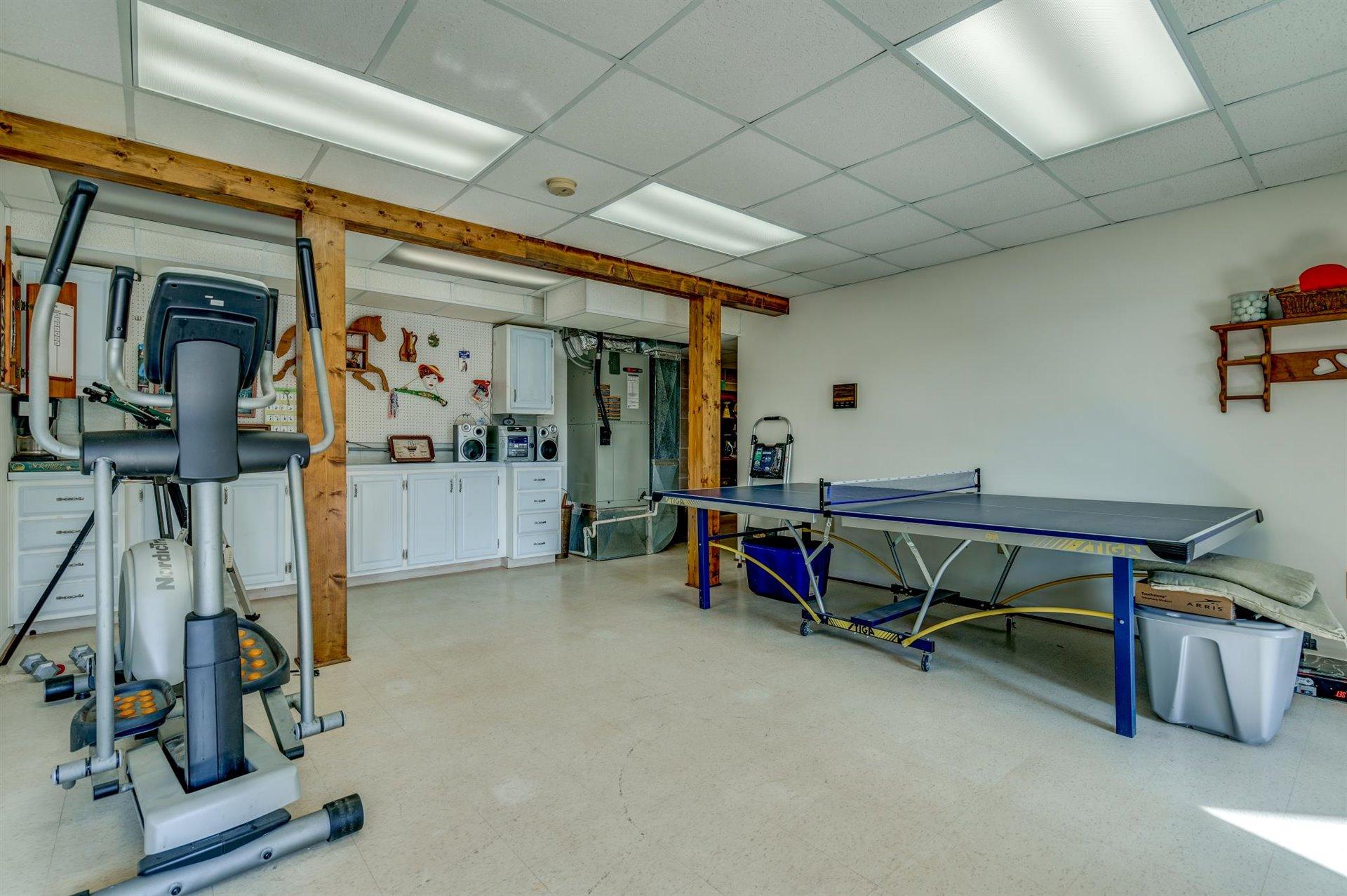 171 Sandy Point Court Union Hall, VA 24176 - Photo 38 of 65 38-112420200032