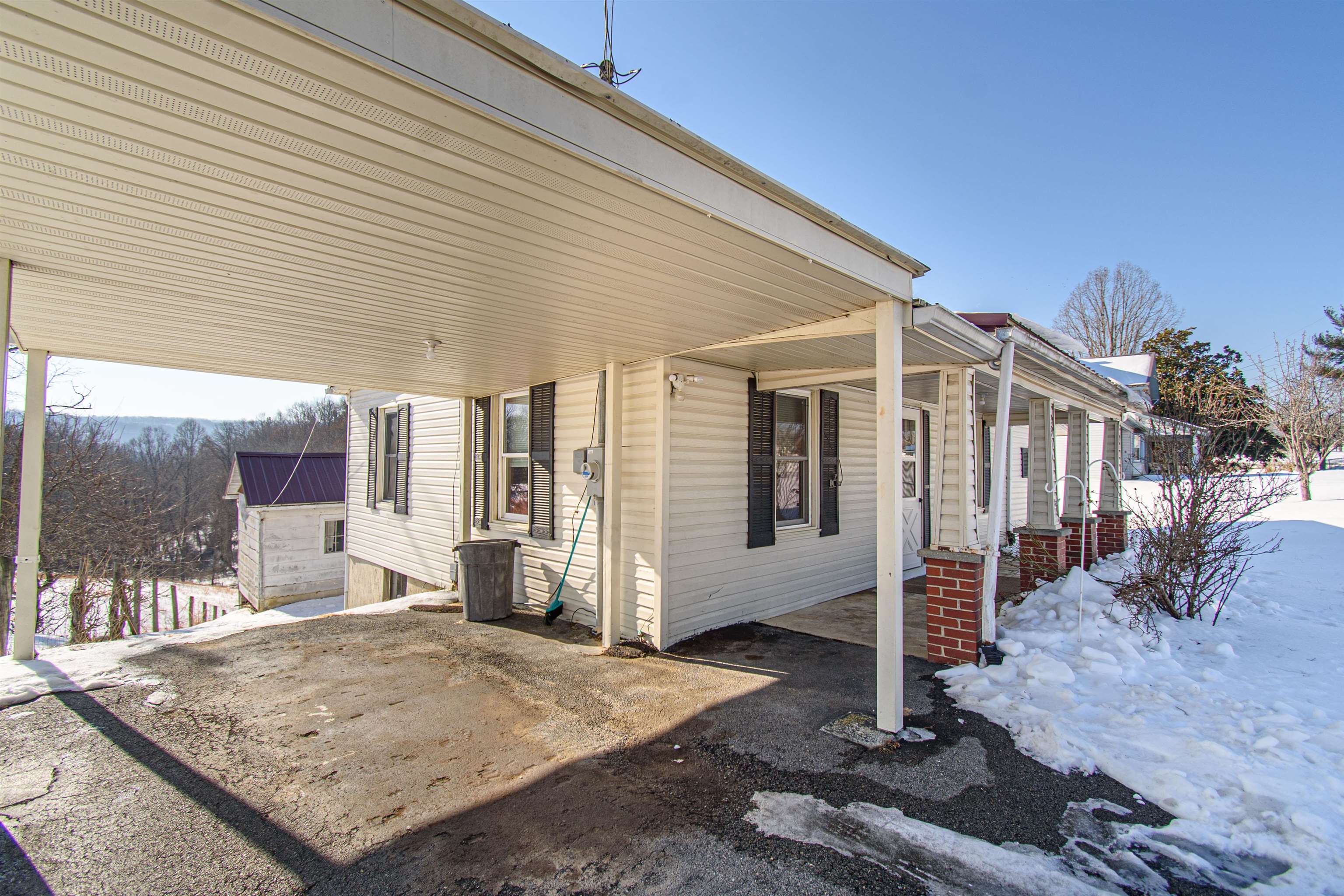 2904 Mt Olivet Road Pulaski, VA 24301 - Photo 12 of 42 Gallery Image 12