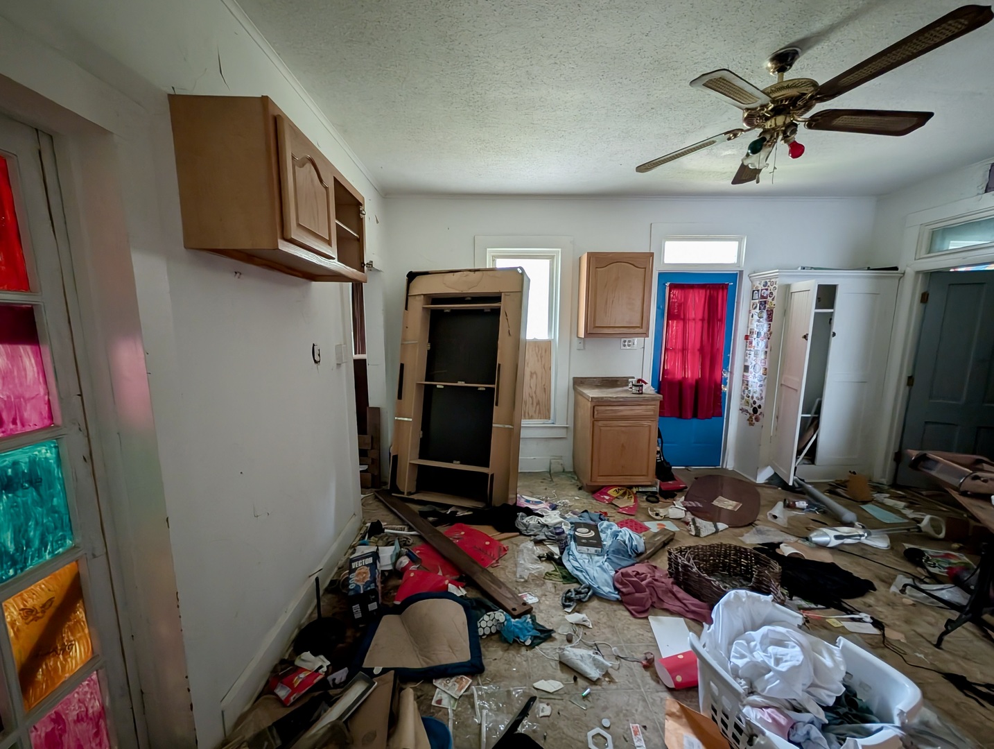 440 North Campbell Street Macomb, IL 61455 - Photo 39 of 50 a room with furniture and a flat screen tv