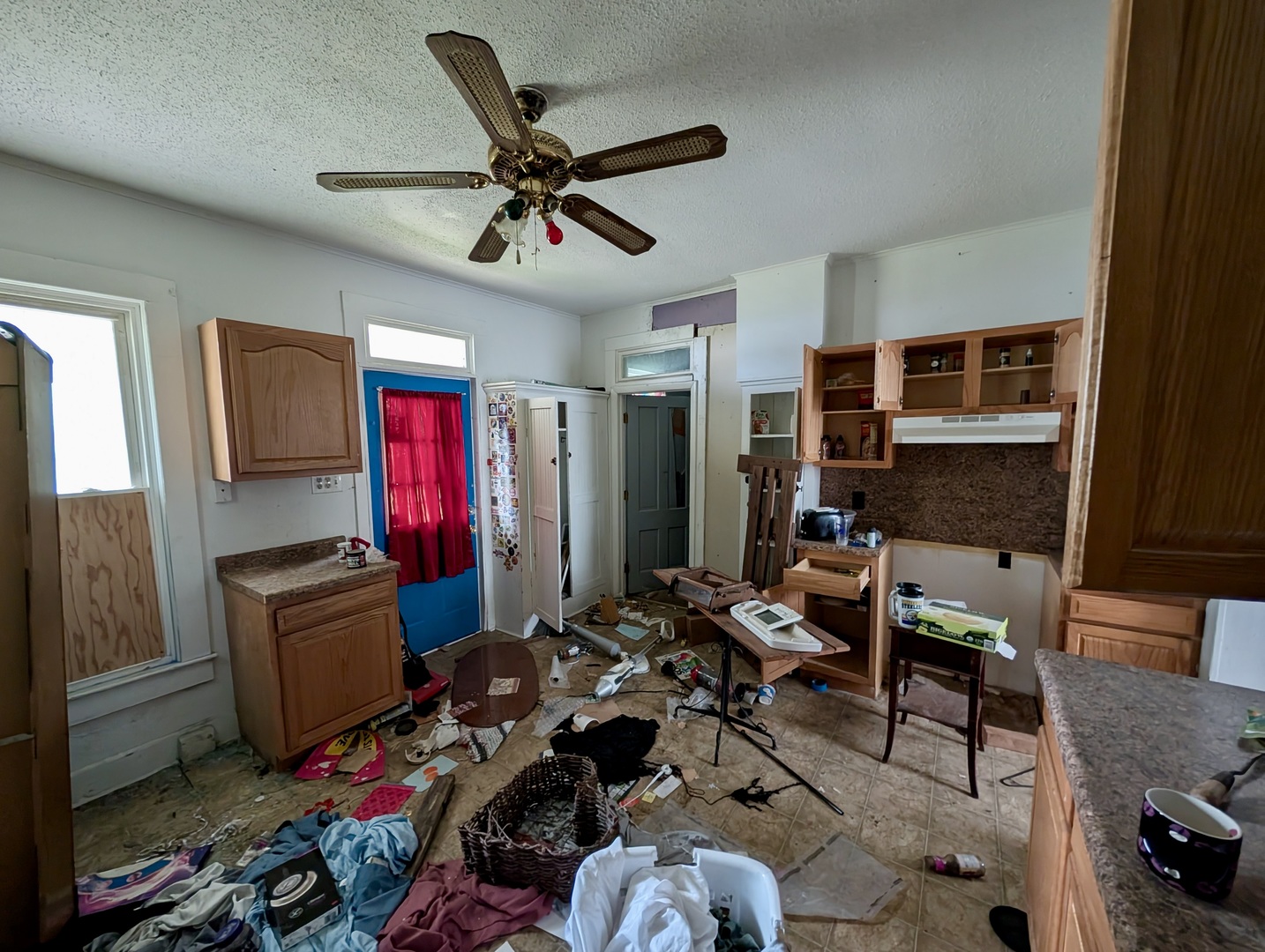 440 North Campbell Street Macomb, IL 61455 - Photo 40 of 50 a workspace with furniture