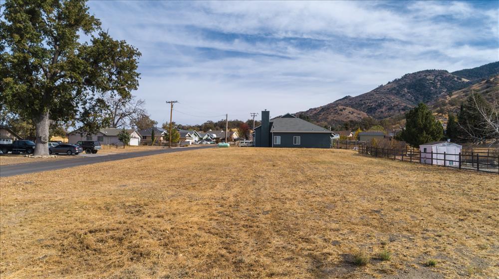 Buckpasser Drive Tehachapi, CA 93561 - Photo 4 of 17