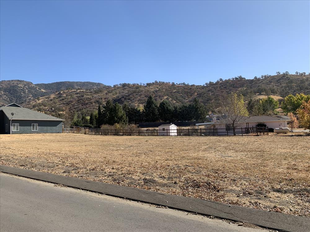 Buckpasser Drive Tehachapi, CA 93561 - Photo 10 of 17 a view of a yard with a house