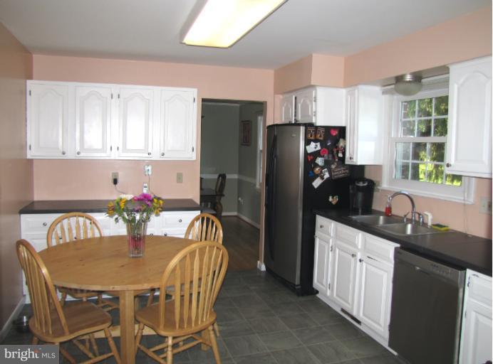 2602 Jonathan Road Ellicott City, MD 21042 - Photo 15 of 30 Kitchen