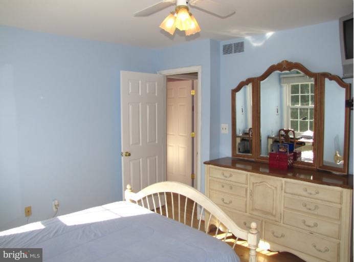 2602 Jonathan Road Ellicott City, MD 21042 - Photo 29 of 30 Bedroom