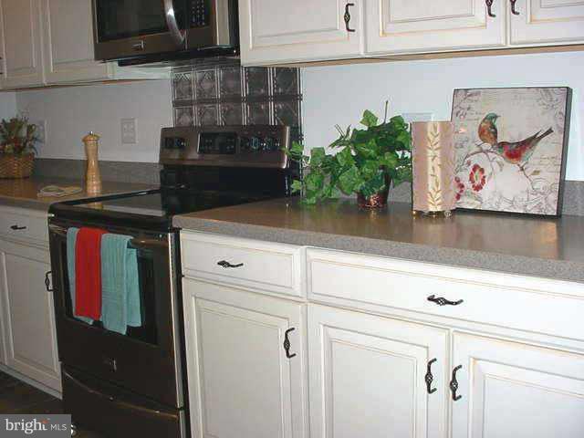 13360 Verdon Road Ruther Glen, VA 22546 - Photo 9 of 23 Kitchen