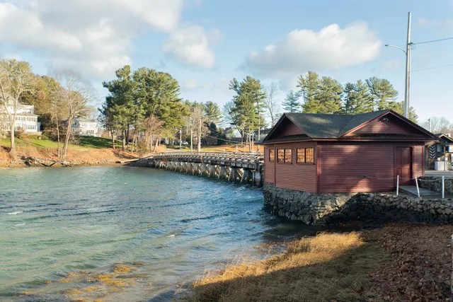 $365,000 | 1 Field Avenue, York, ME 03909