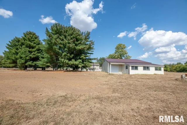 $190,000 | 29847 East County Road 2600 North, Manito, IL 61546