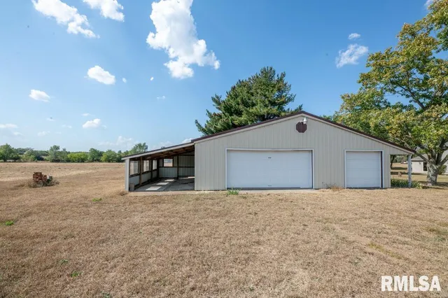 $190,000 | 29847 East County Road 2600 North, Manito, IL 61546
