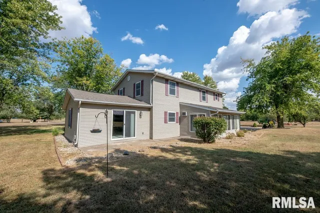 $190,000 | 29847 East County Road 2600 North, Manito, IL 61546