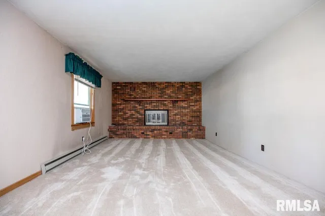 $190,000 | 29847 East County Road 2600 North, Manito, IL 61546