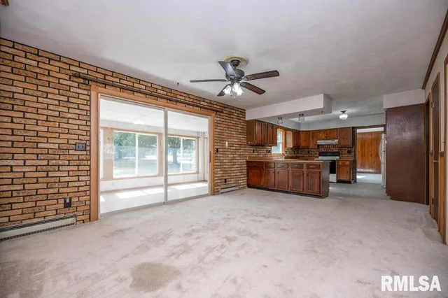 $190,000 | 29847 East County Road 2600 North, Manito, IL 61546