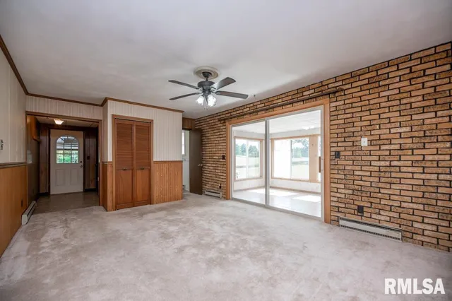 $190,000 | 29847 East County Road 2600 North, Manito, IL 61546