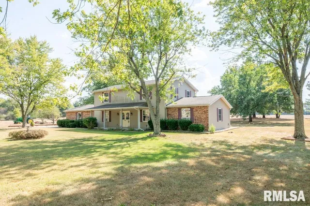 $190,000 | 29847 East County Road 2600 North, Manito, IL 61546