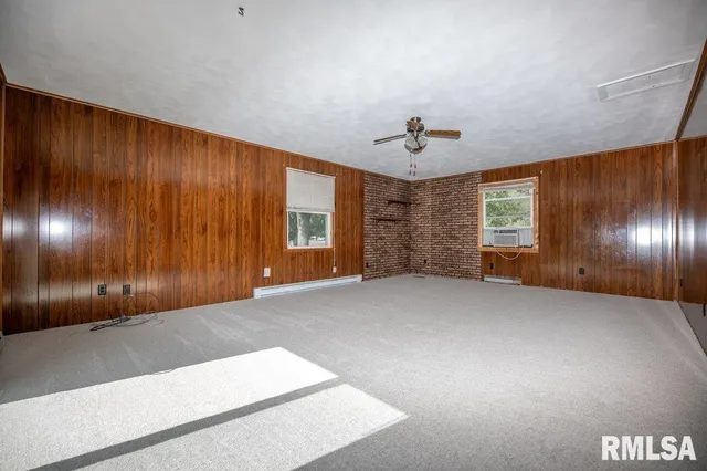 $190,000 | 29847 East County Road 2600 North, Manito, IL 61546