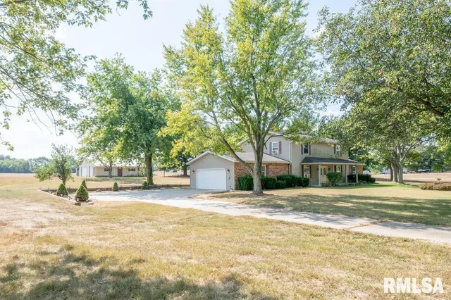 $190,000 | 29847 East County Road 2600 North, Manito, IL 61546