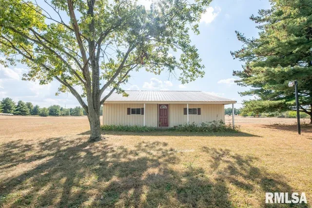 $190,000 | 29847 East County Road 2600 North, Manito, IL 61546
