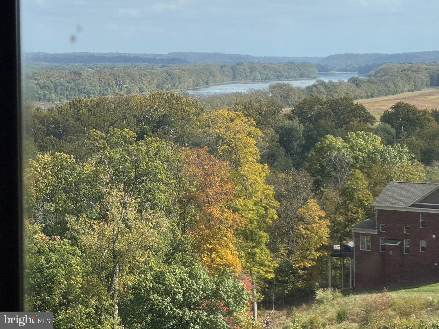 19385 Cypress Ridge Terrace, Unit 815 Leesburg, VA 20176 - Photo 6 of 38