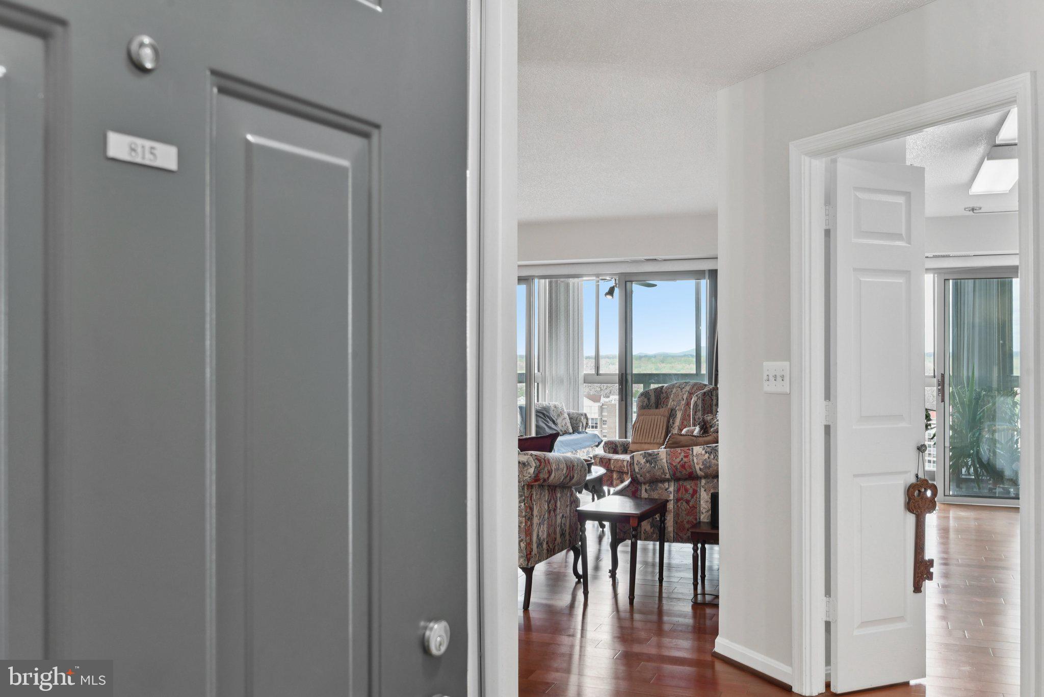 19385 Cypress Ridge Terrace, Unit 815 Leesburg, VA 20176 - Photo 8 of 38