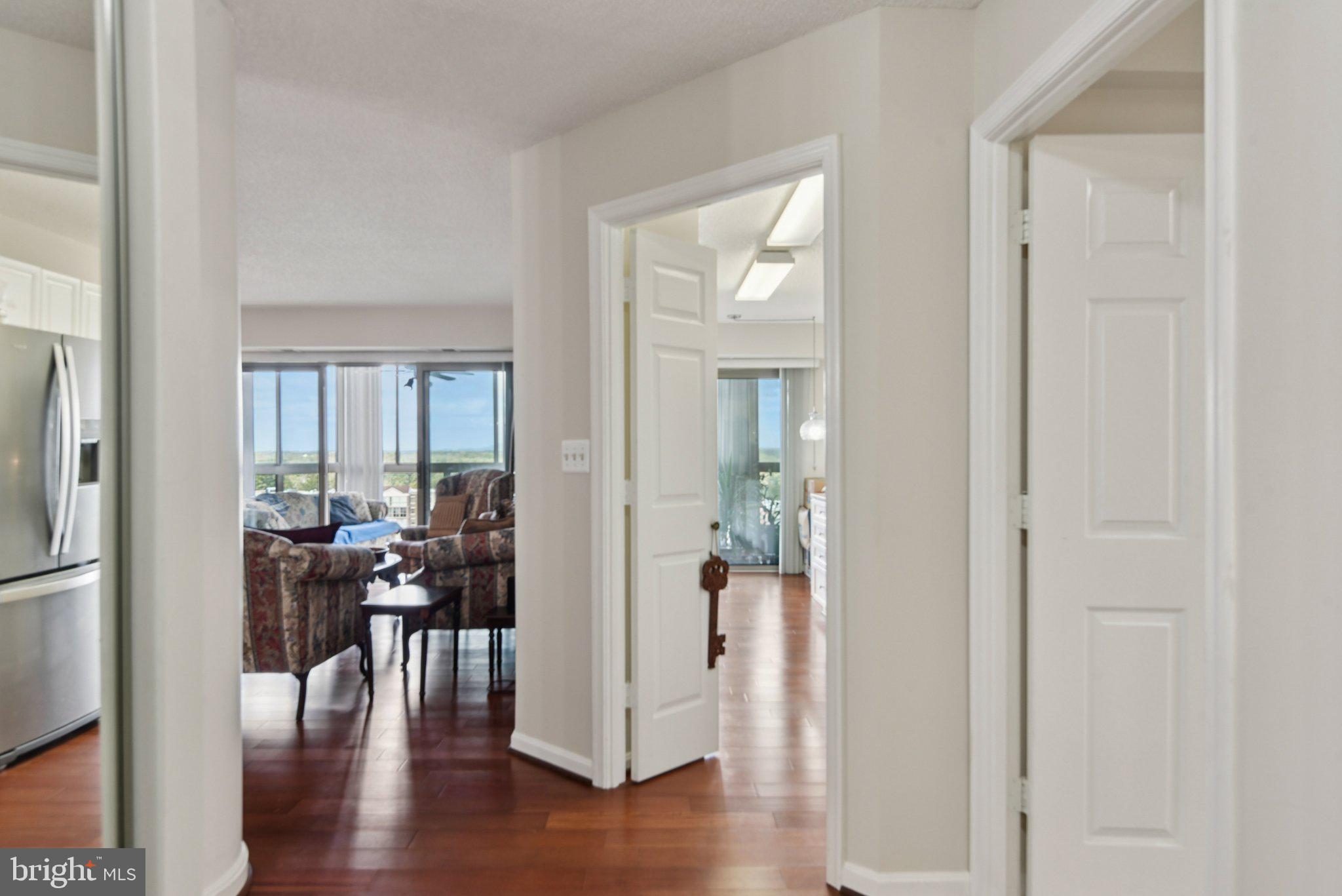 19385 Cypress Ridge Terrace, Unit 815 Leesburg, VA 20176 - Photo 9 of 38