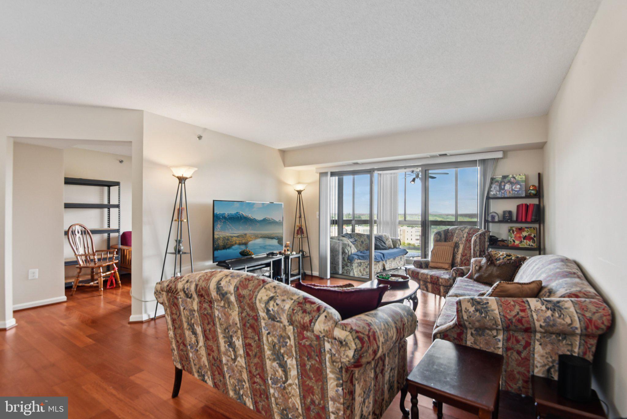 19385 Cypress Ridge Terrace, Unit 815 Leesburg, VA 20176 - Photo 10 of 38