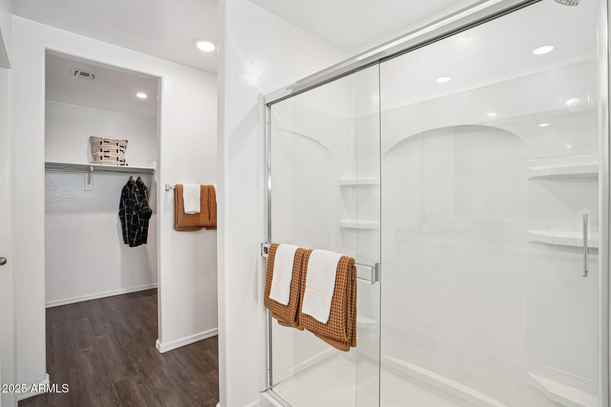 1566 East Yeoman Drive Casa Grande, AZ 85122 - Photo 6 of 28 a bathroom with a shower
