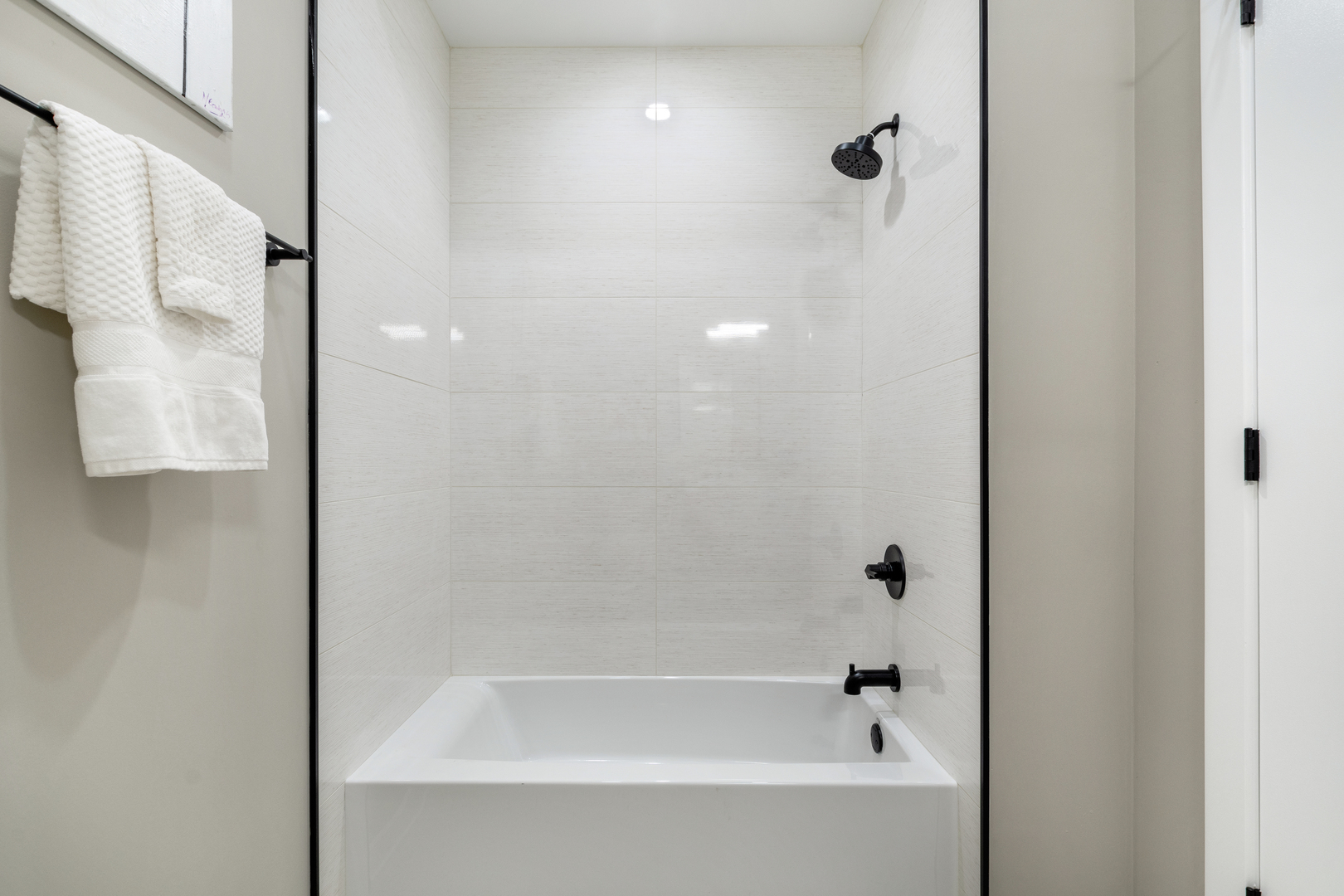 3217 North Clark Street, Unit 504 Chicago, IL 60657 - Photo 17 of 28