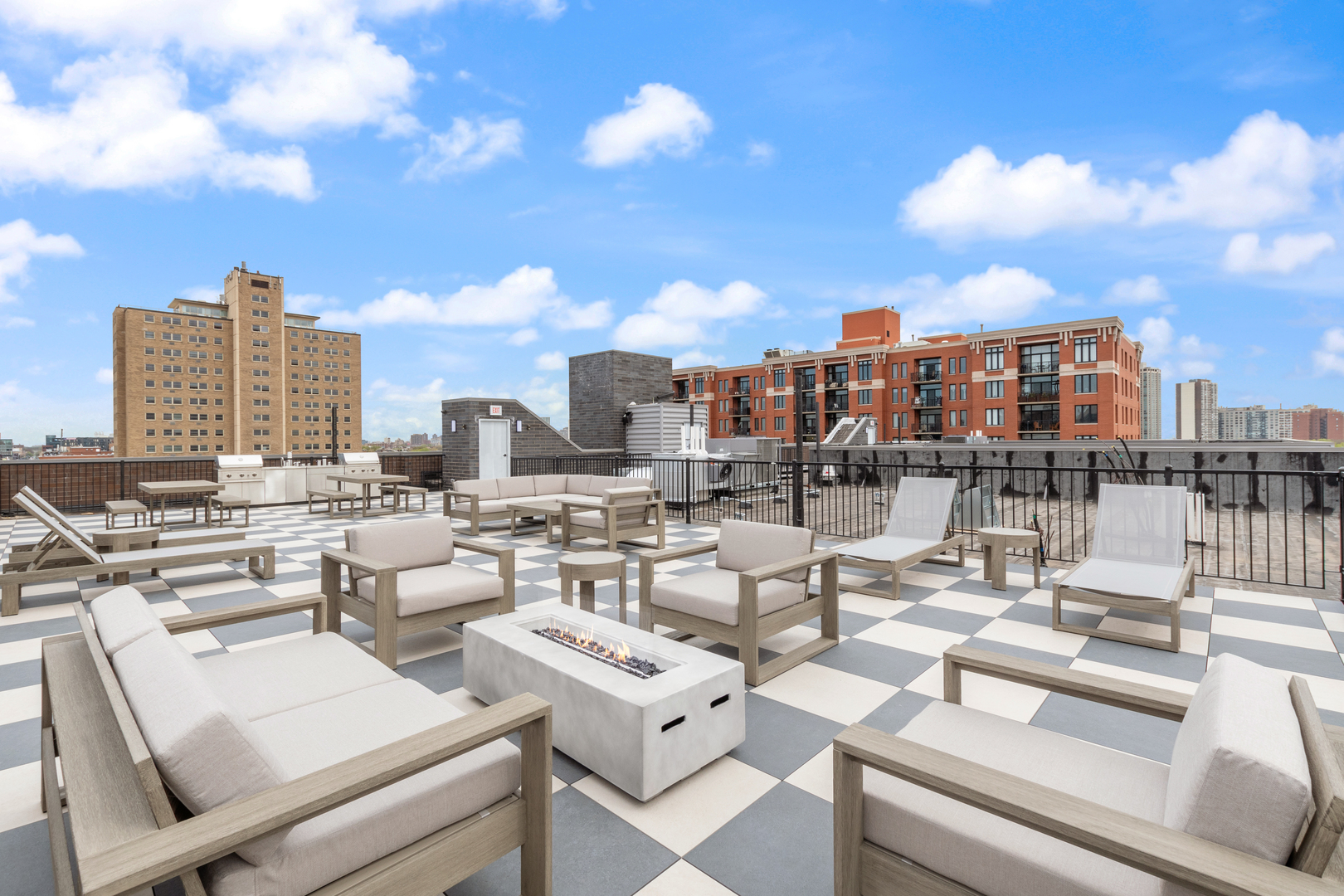 3217 North Clark Street, Unit 504 Chicago, IL 60657 - Photo 21 of 28 a view of city
