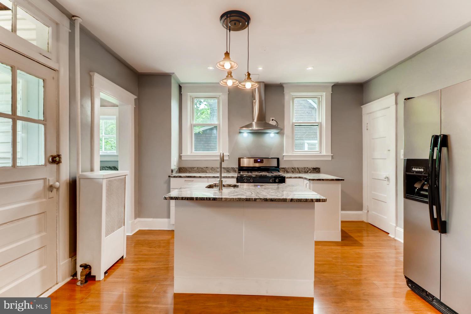 324 Radnor Road Baltimore, MD 21212 - Photo 8 of 27 Gallery Image 8