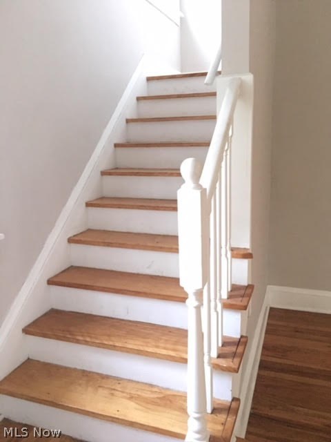 882 Montford Road Cleveland Heights, OH 44121 - Photo 7 of 35