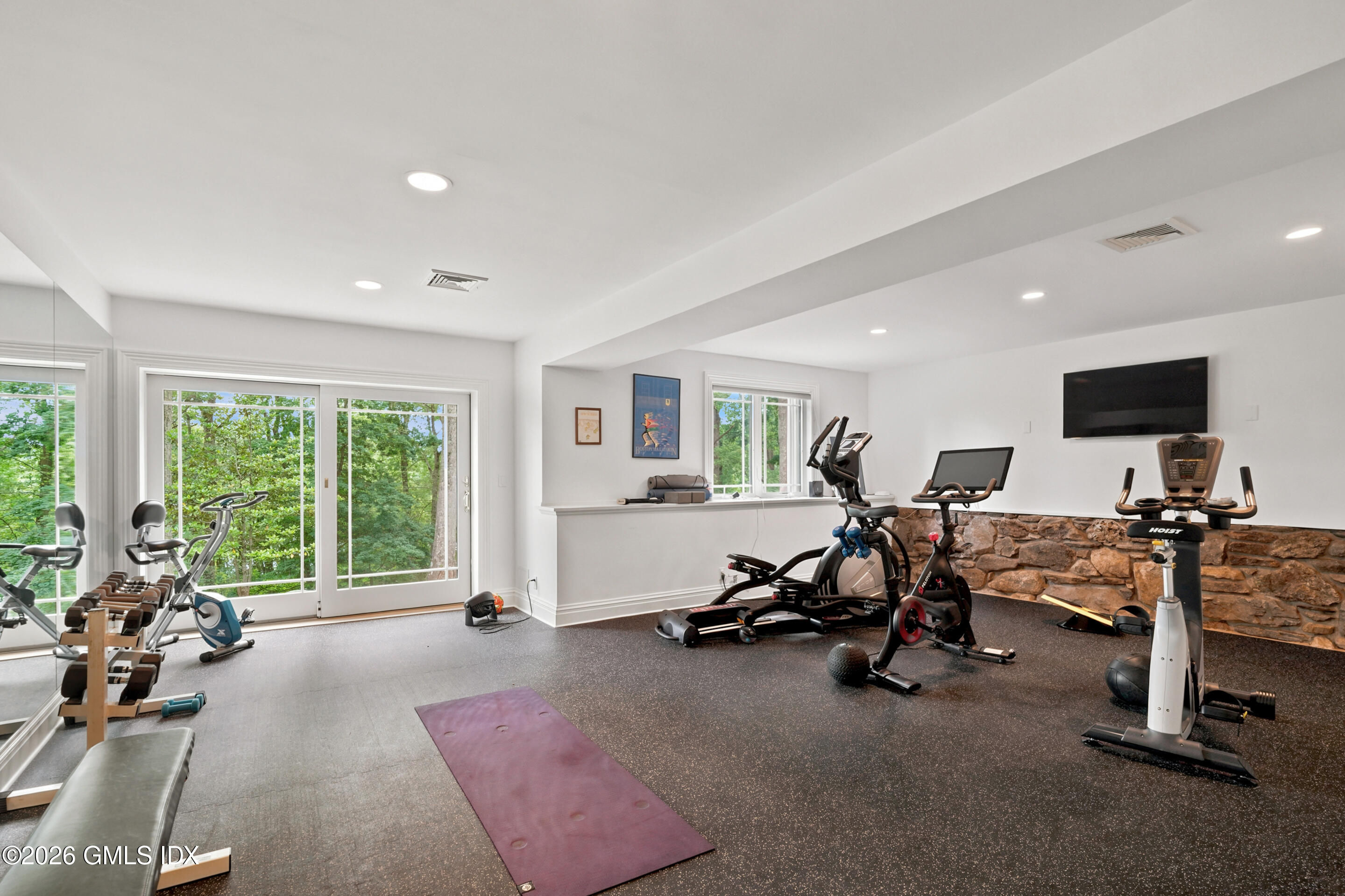 35 Wilshire Road Greenwich, CT 06831 - Photo 21 of 32 DSC02923_1