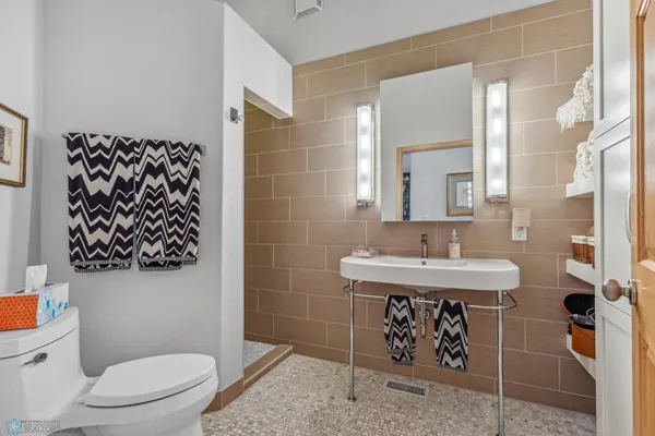 $899,000 | 12 Broadway North, Unit 201, Fargo, ND 58102