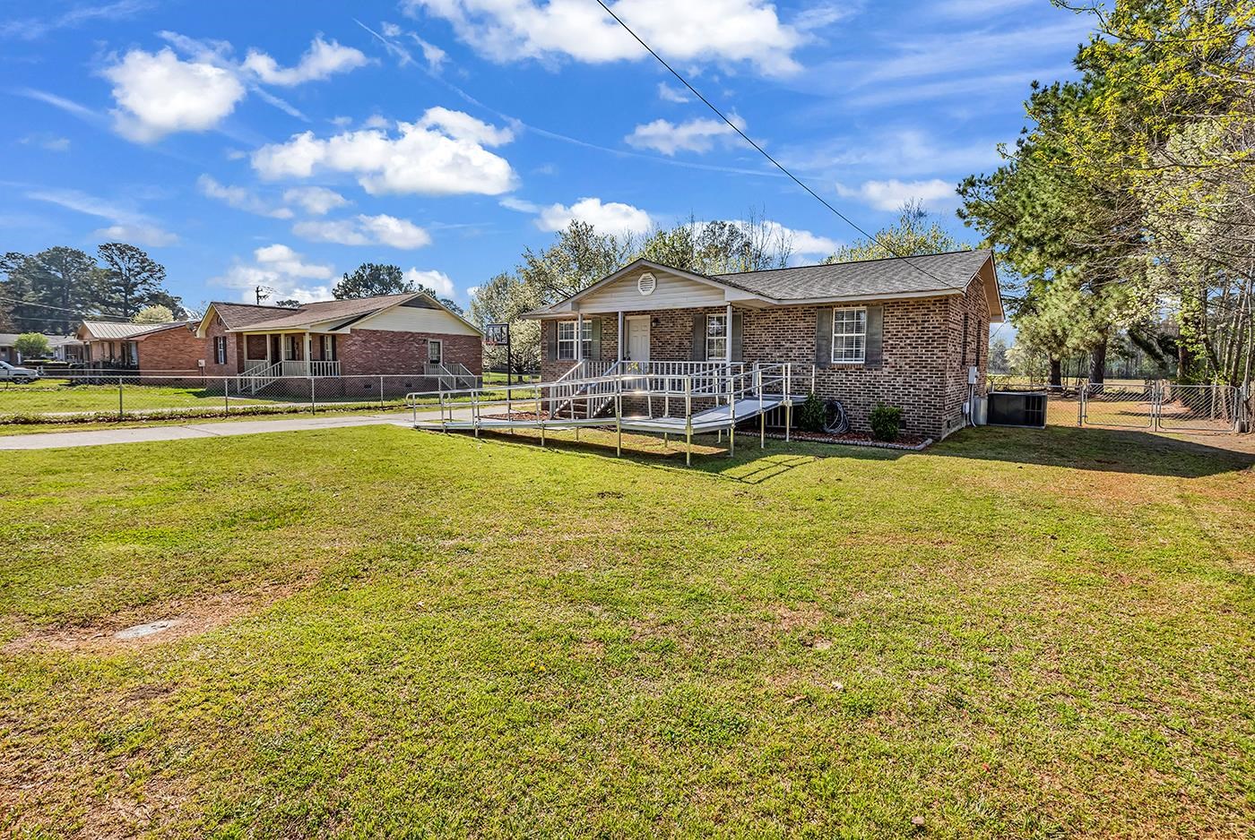 409 Reaves Street Marion, SC 29571 - Photo 3 of 33