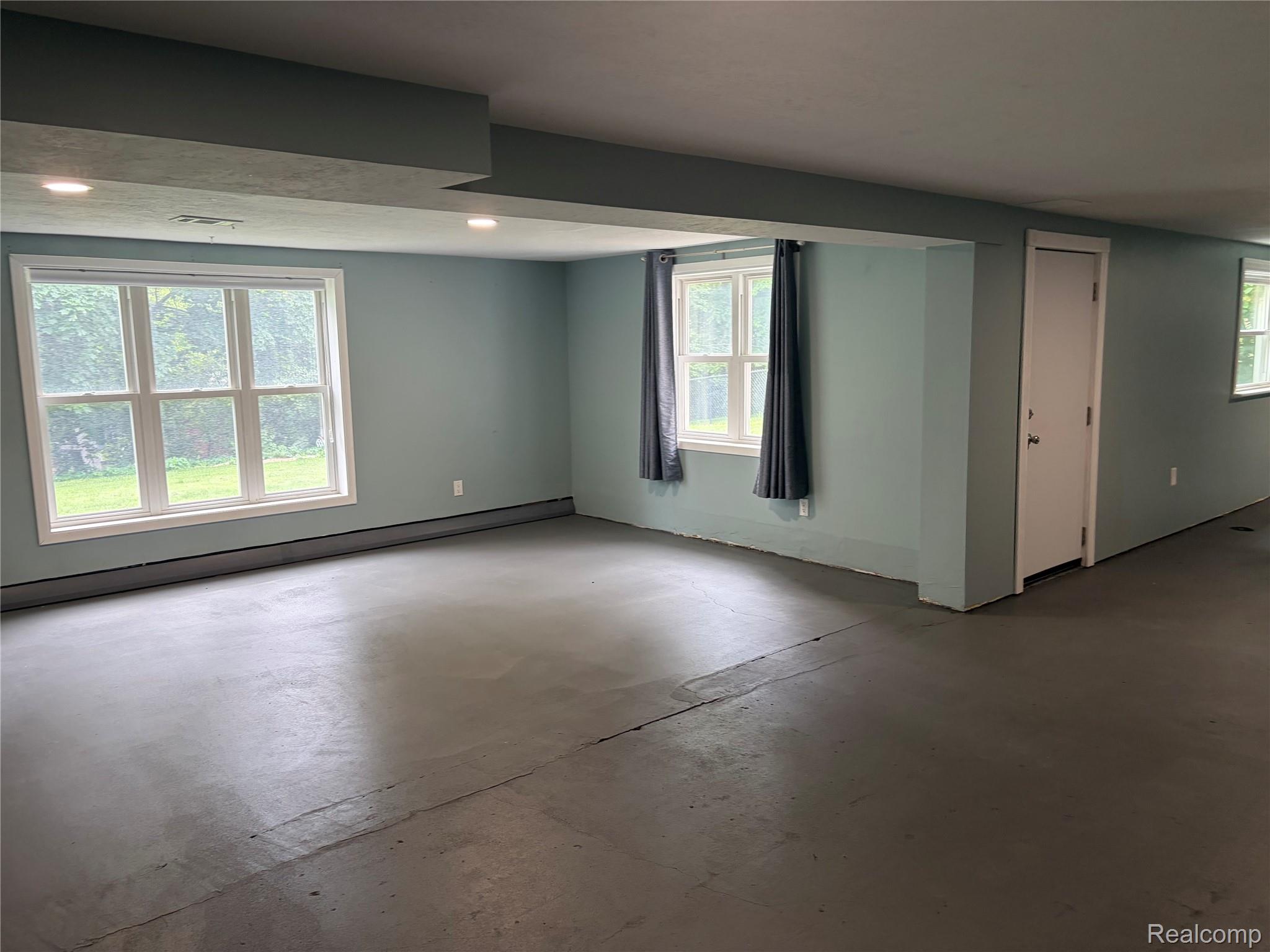 1451 Wilshire Road Haslett, MI 48840 - Photo 39 of 42 IMG_0506.jpeg