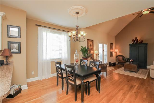 Hardwood in Kitchen, dining, and Living Room!