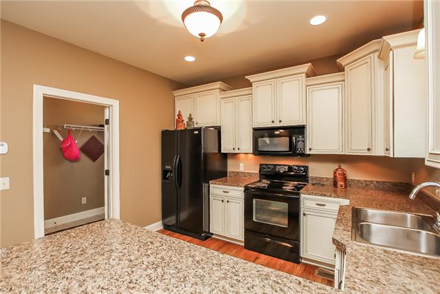 All Kitchen Appliances Remain