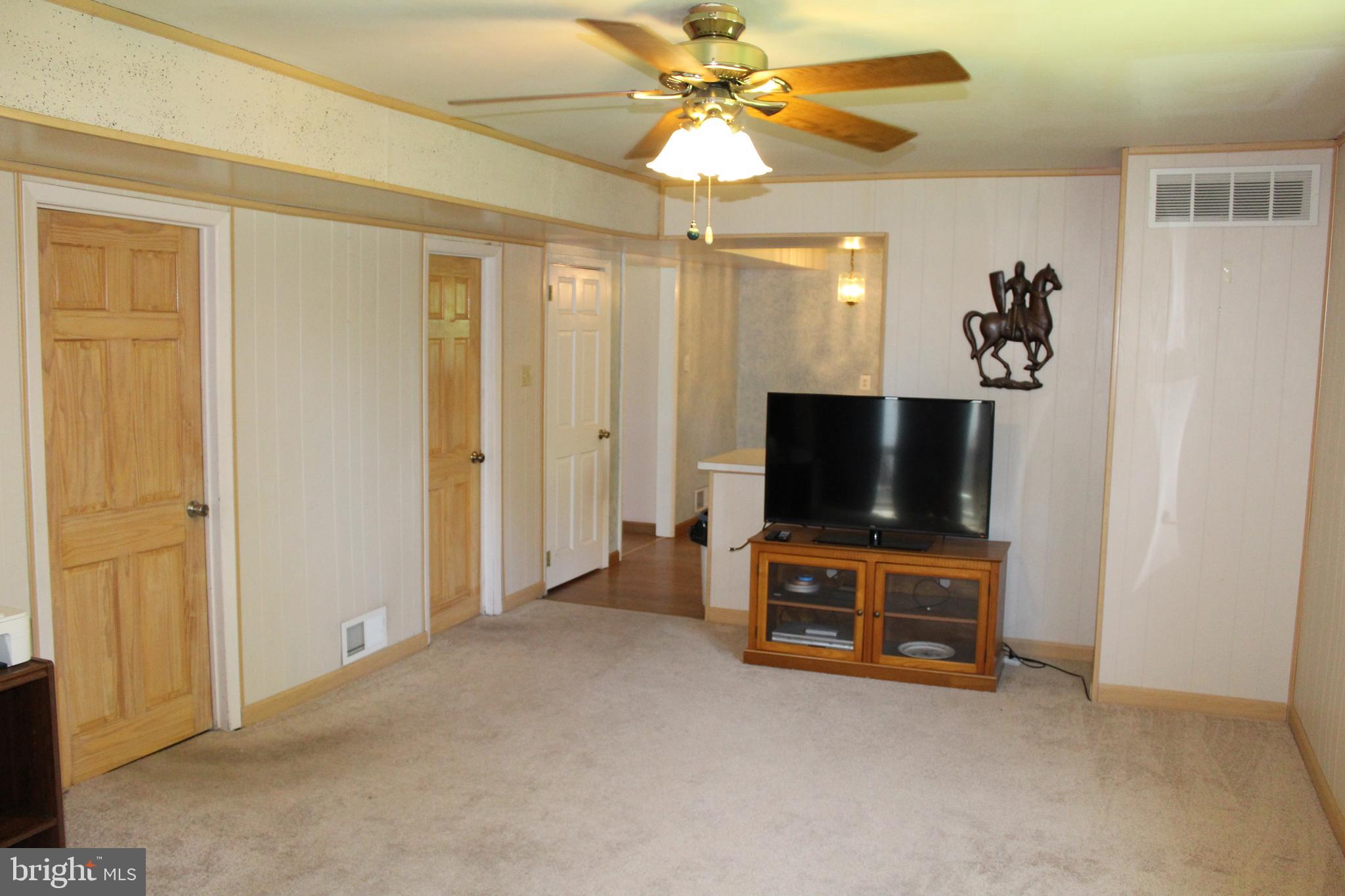 685 Ivyland Road Warminster, PA 18974 - Photo 11 of 21 Gallery Image 11